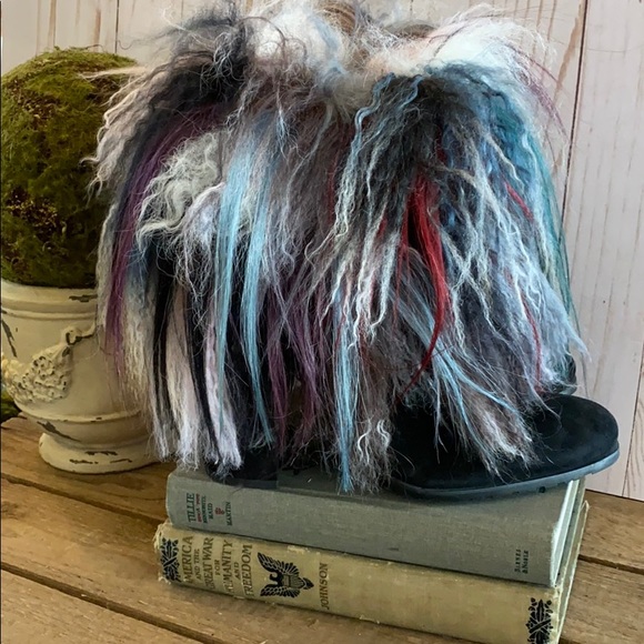 Stuart Weitzman - Picture 3 of 5